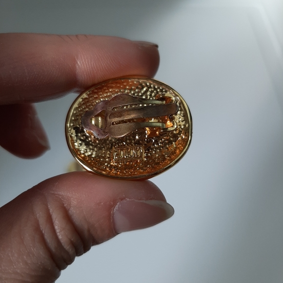 Vintage jones New York clip on earrings - Picture 2 of 4